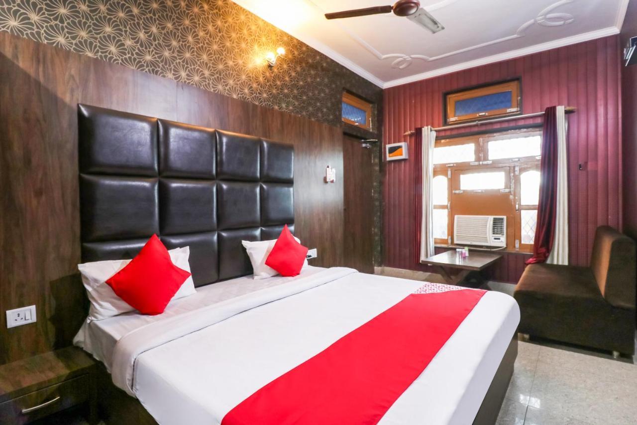 Oyo 6908 Hotel Royal City Āzamgarh Εξωτερικό φωτογραφία