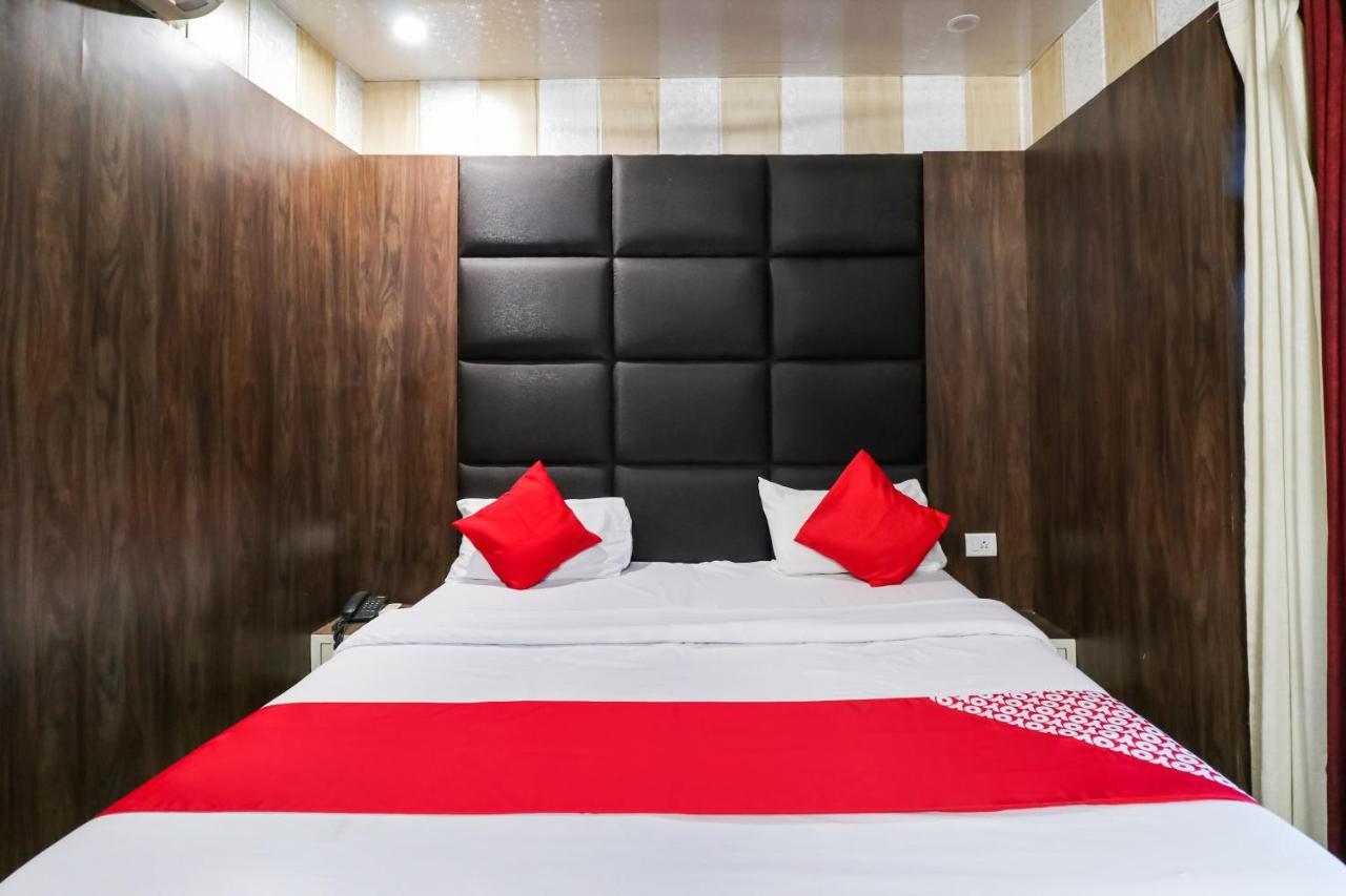 Oyo 6908 Hotel Royal City Āzamgarh Εξωτερικό φωτογραφία