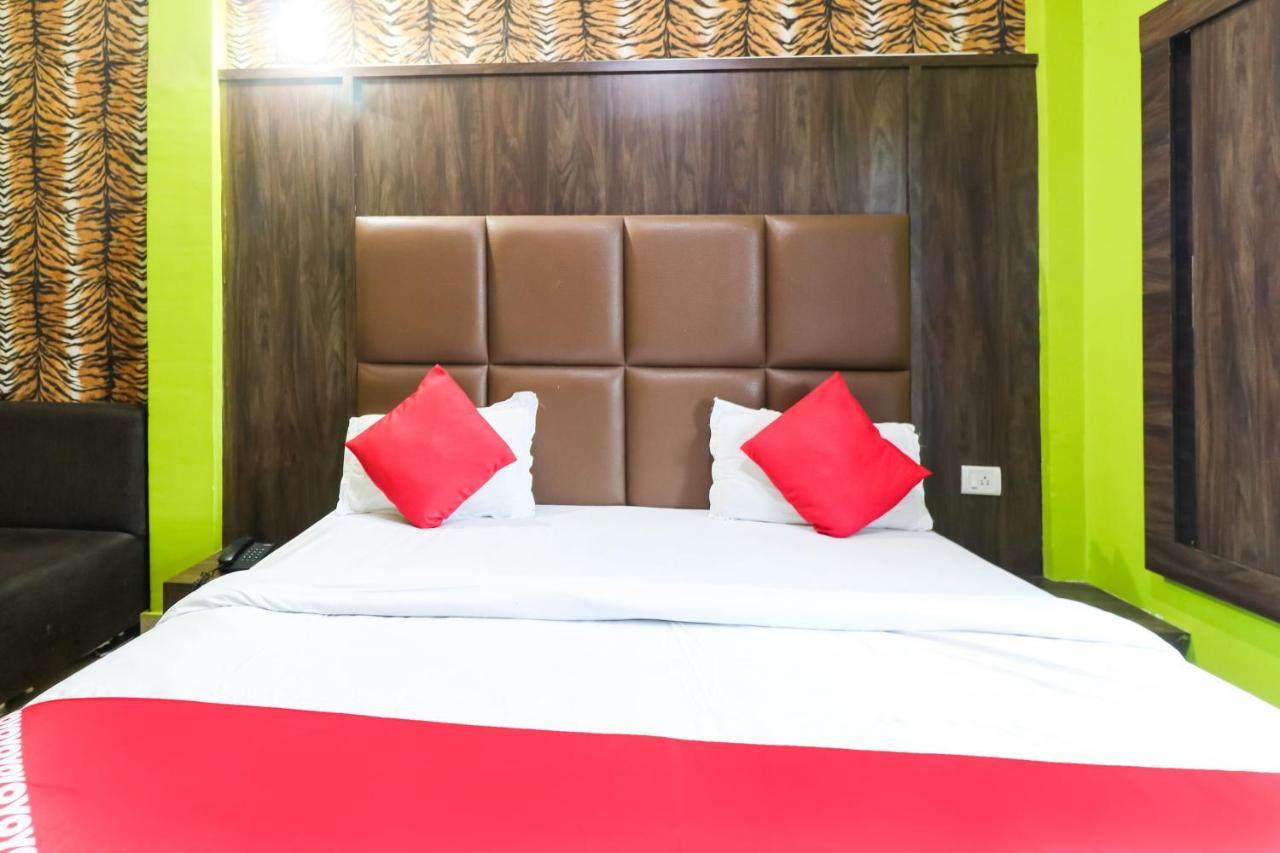 Oyo 6908 Hotel Royal City Āzamgarh Εξωτερικό φωτογραφία