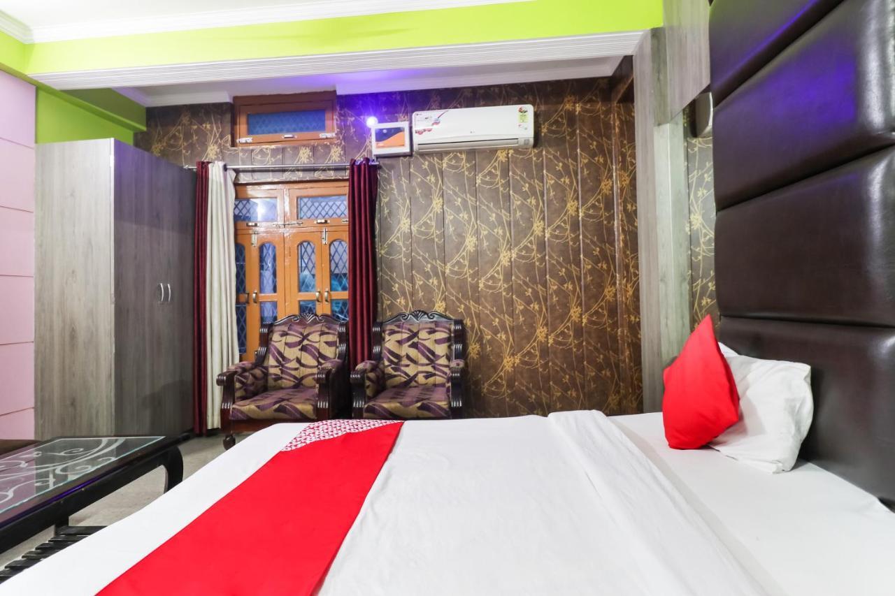 Oyo 6908 Hotel Royal City Āzamgarh Δωμάτιο φωτογραφία
