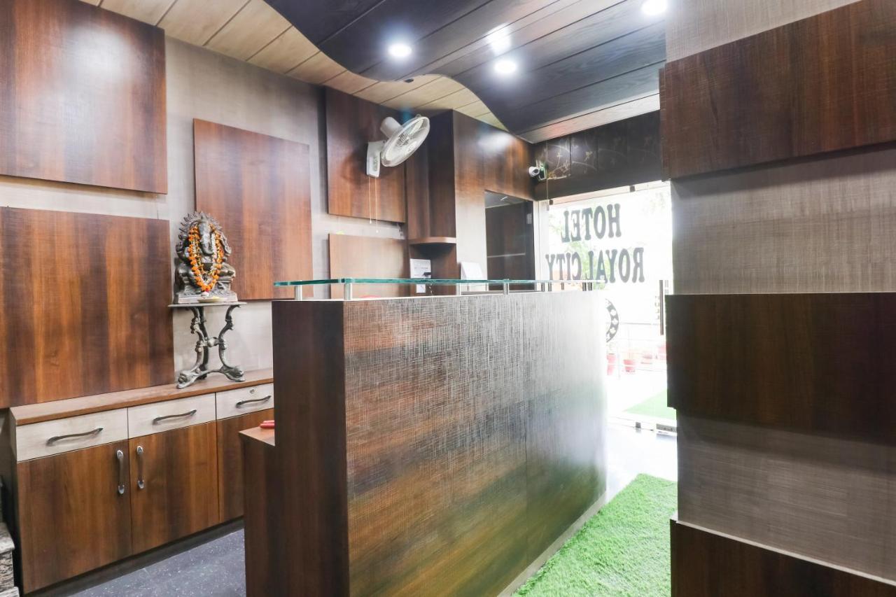 Oyo 6908 Hotel Royal City Āzamgarh Εξωτερικό φωτογραφία
