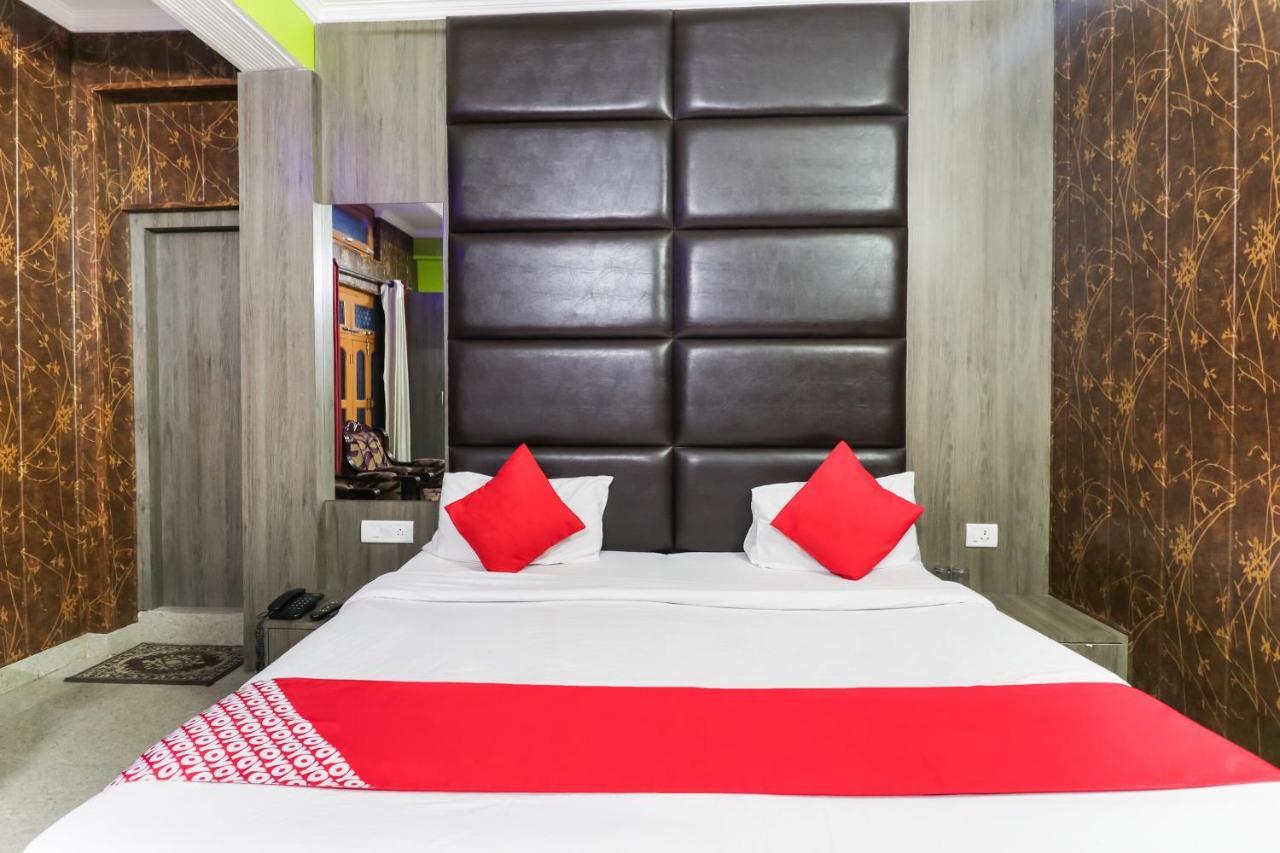 Oyo 6908 Hotel Royal City Āzamgarh Δωμάτιο φωτογραφία
