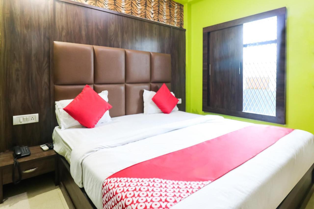 Oyo 6908 Hotel Royal City Āzamgarh Εξωτερικό φωτογραφία